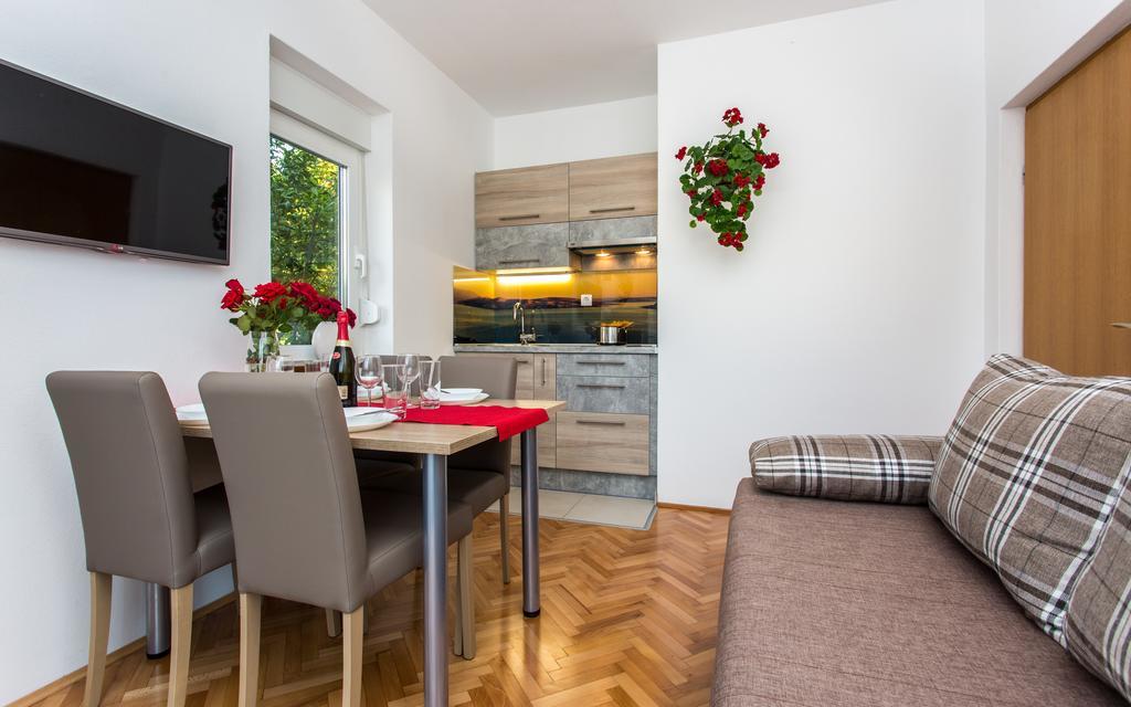 Apartments Lucija บัชกา ภายนอก รูปภาพ